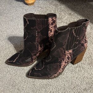 Steve Madden Snake Skin Heel Ankle Booties
